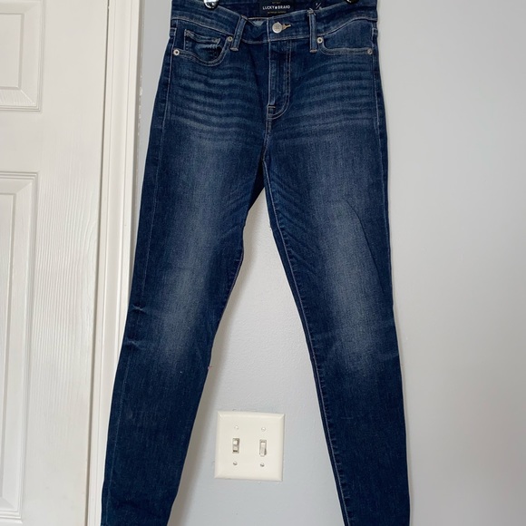 Lucky Brand Jeans - Picture 2 of 6